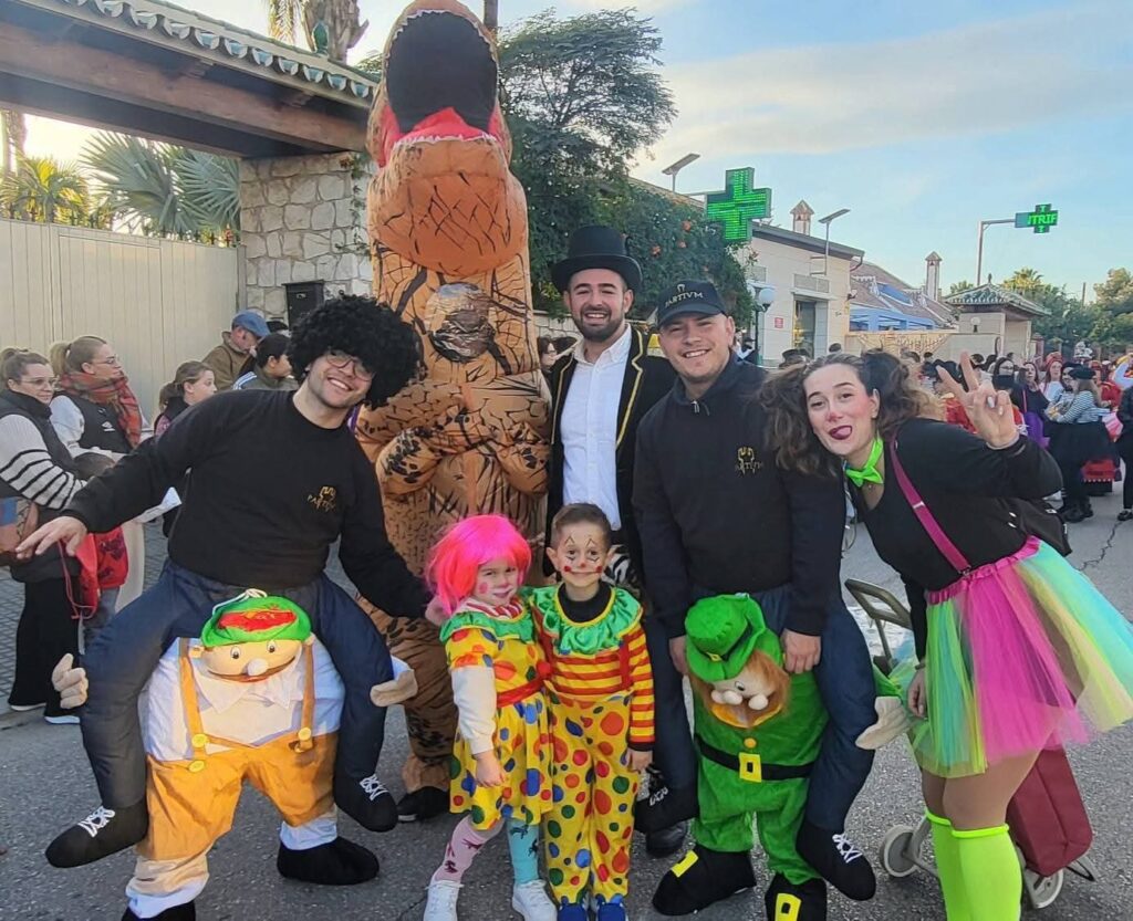 SoyDelPuerto » A.C.A.E.P. Esta encantada con el Puerto de la Torre y sus vecinos. Intentando participar en cualquier evento del barrio, no pudiendo ser menos en la cabalgata, repartiendo ilusión a pequeños y mayores.